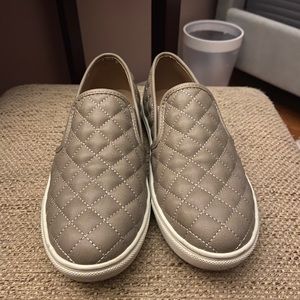 Steve Madden slip on shoes